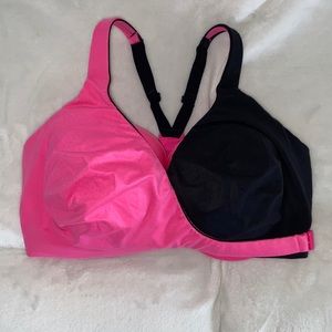 Victoria’s Secret cross over sports bra 34DDD